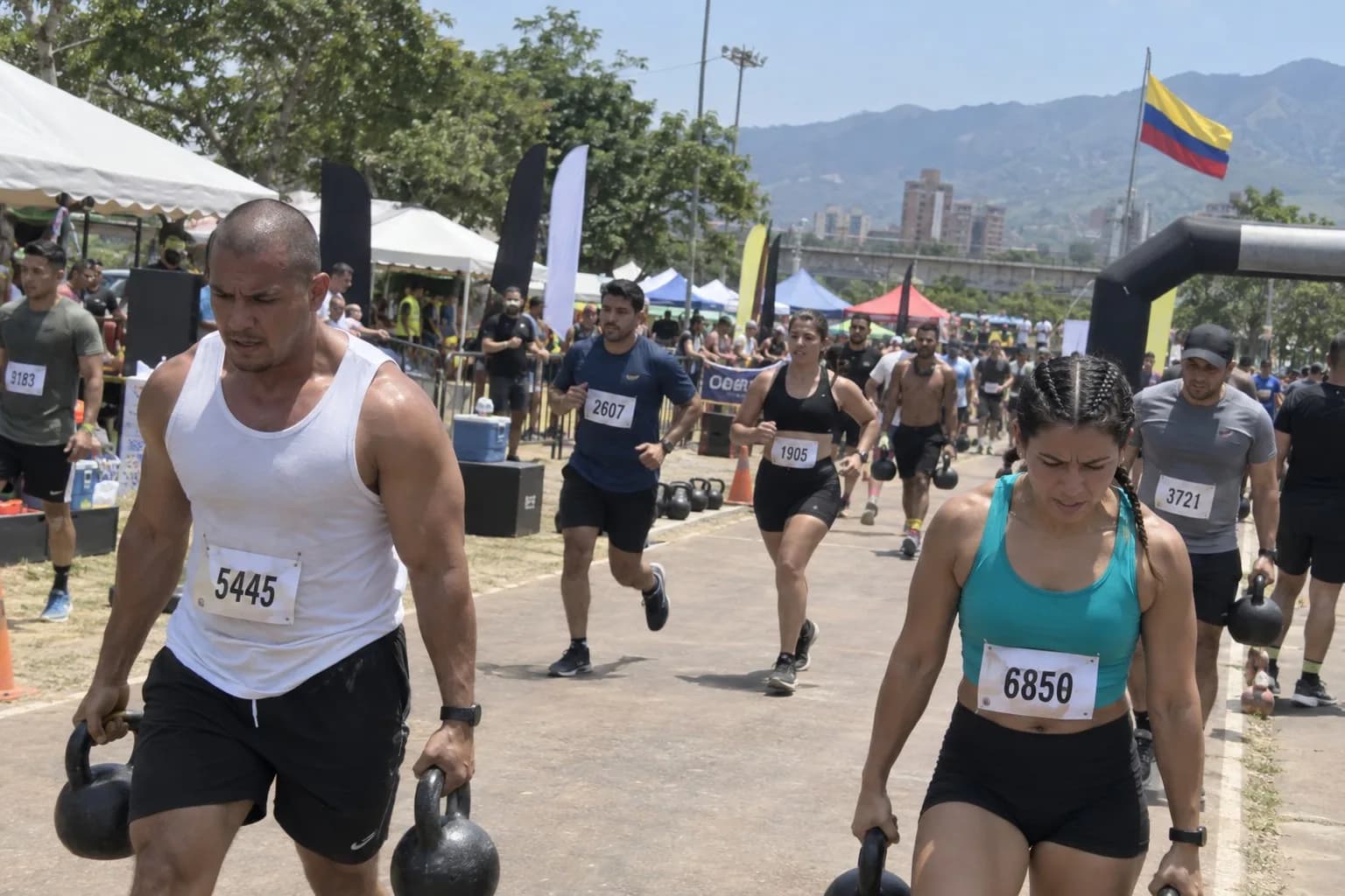 Imagen ilustrativa de Good Vibes Carrera Híbrida